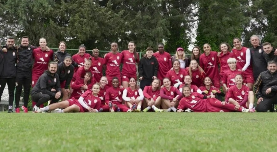 Galatasaray'da tam 18 ayrılık birden