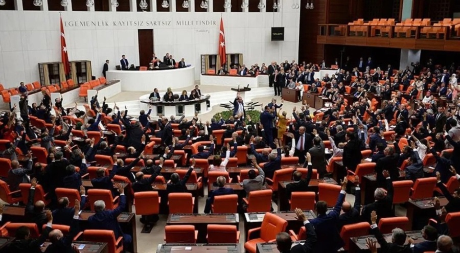 TBMM'de sandalye dağılımı değişti