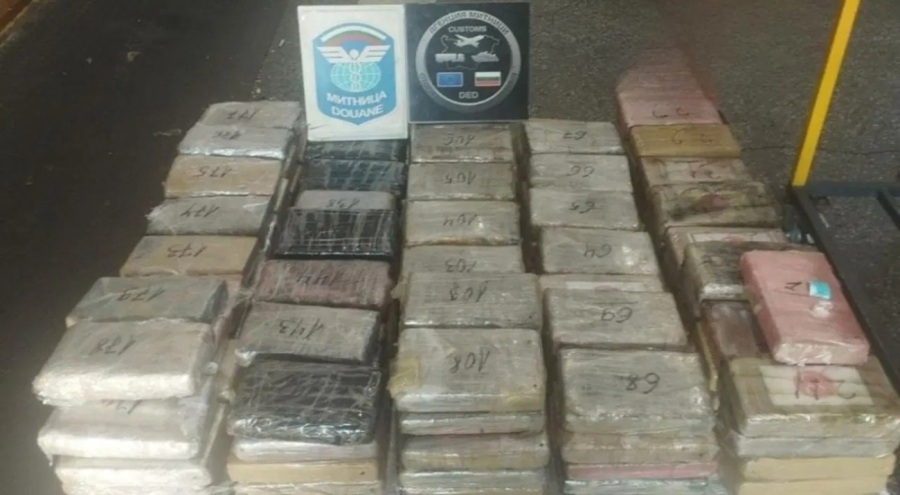 Bulgaristan gümrüğünde 'diplomatik plakalı' cipte 205 kilo kokain ele geçirildi