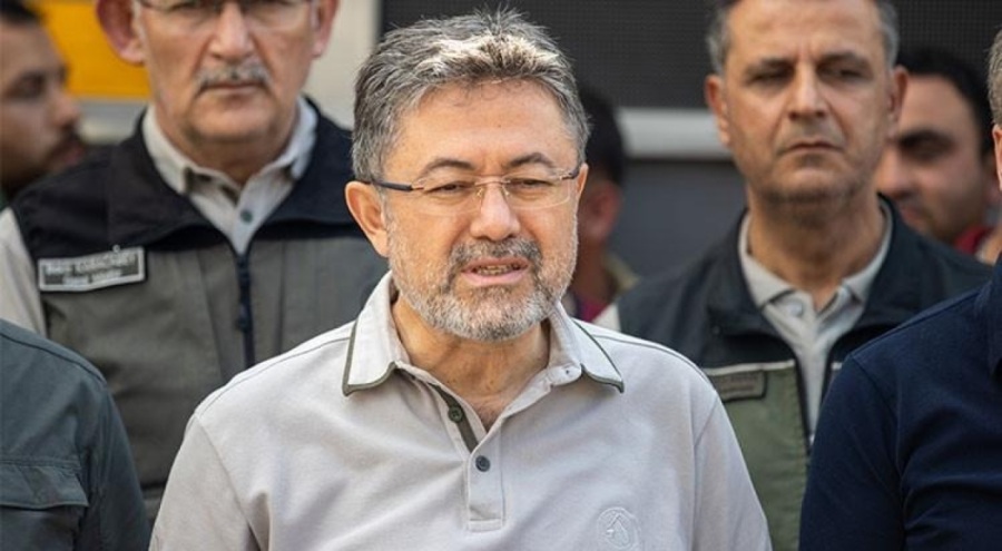 Bakan Yumaklı'dan orman yangınları açıklaması: 'Önümüzdeki 12 saat kritik!'