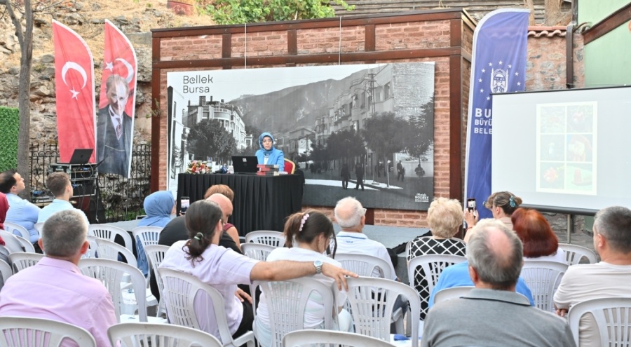 Bursa 'Kent Tarihi Söyleşileri'nin son konuğu Ayşe Özkan Emanet oldu
