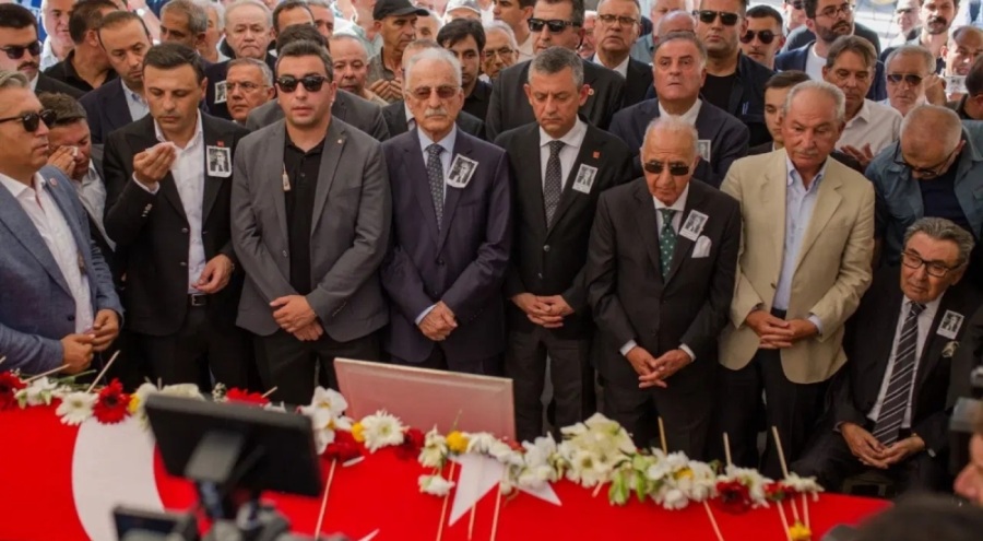 Özgür Özel: 'Altan Öymen'in ne partide ne basında yeri dolar'