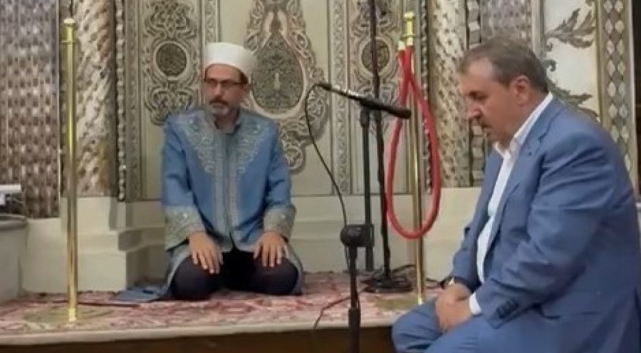 Destici Haşr Suresi okudu