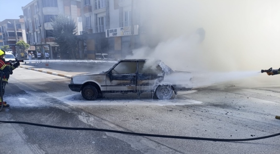 LPG'li TOFAŞ yol ortasında yandı