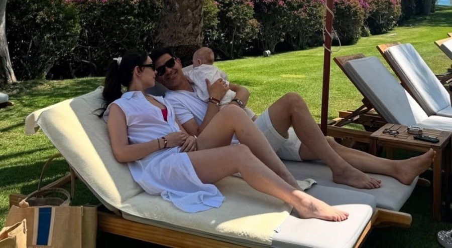 Zeynep Tuğçe Bayat ile Cansel Elçin'in yaz tatilinden kareler
