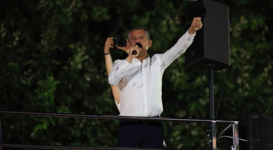 CHP lideri Özgür Özel: Bu sorumsuzluğun bu kötü yönetimin hesabını millet soracak