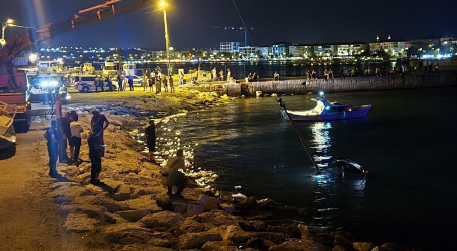 İstanbul Silivri'de otomobil denize uçtu