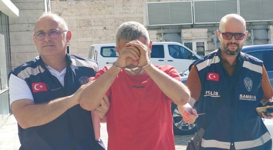 Cinnet getiren baba eşi ve kızına dehşeti yaşattı