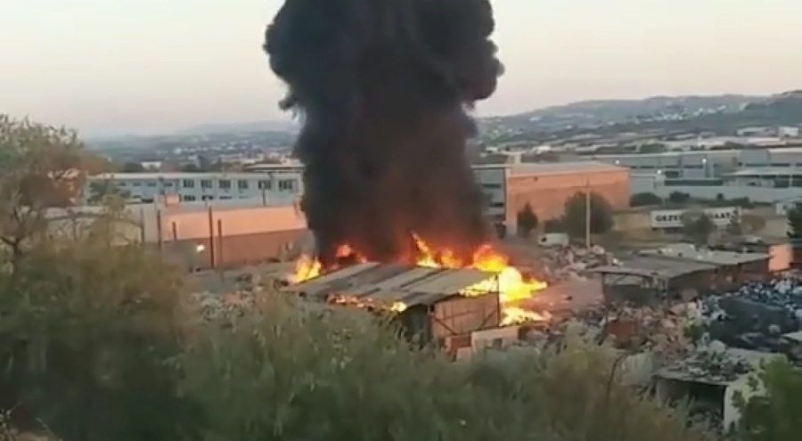 Bursa'da bir hurdacı yangını daha!