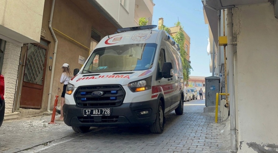 Yalnız yaşadığı evinde cansız bedeni bulundu