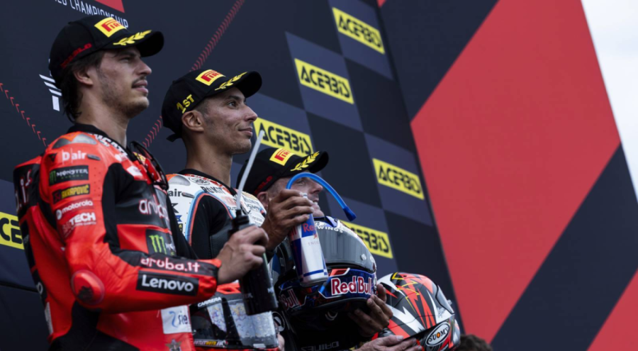 Toprak Razgatlıoğlu, Superbike Macaristan ayağının ikinci yarışını da kazandı!
