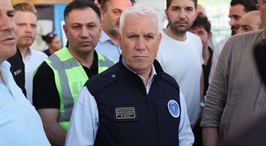 Bursa Büyükşehir Belediyesi Başkanı Bozbey: "Harmancık'taki yangın 6 farklı bölgeye yayıldı"