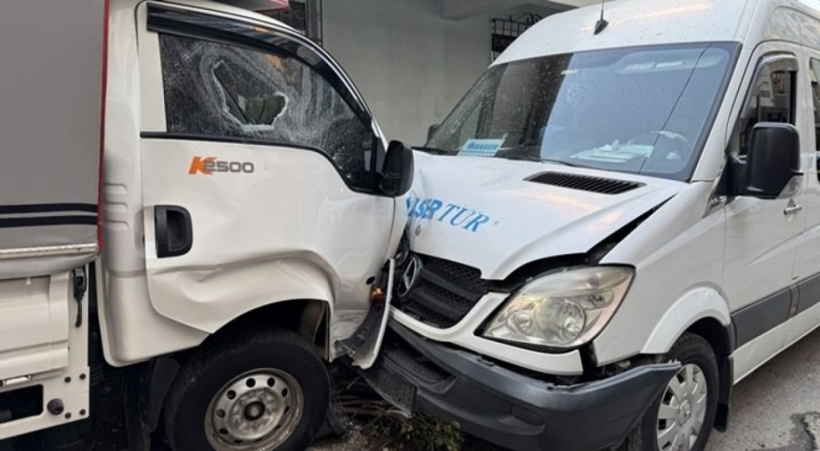 Kamyonetin çarptığı kadın öldü