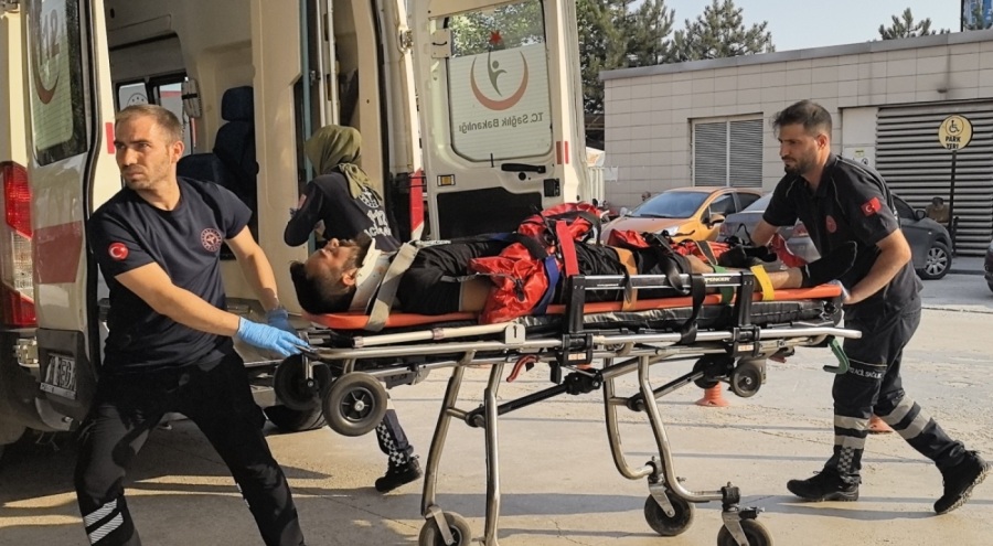 Bursa'da çatı çöktü! 29 yaşındaki gencin durumu ağır...