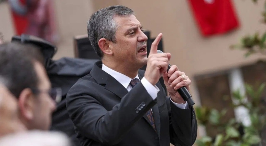 Özgür Özel elindeki anketi açıkladı: 'O gece siyaseti bırakırım'