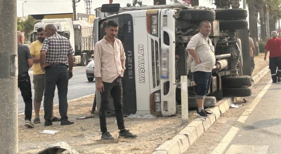 Mersin'de trafik kazası! Çok sayıda yaralı var