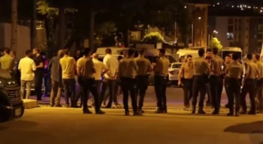 İki aile arasında bıçaklı kavga