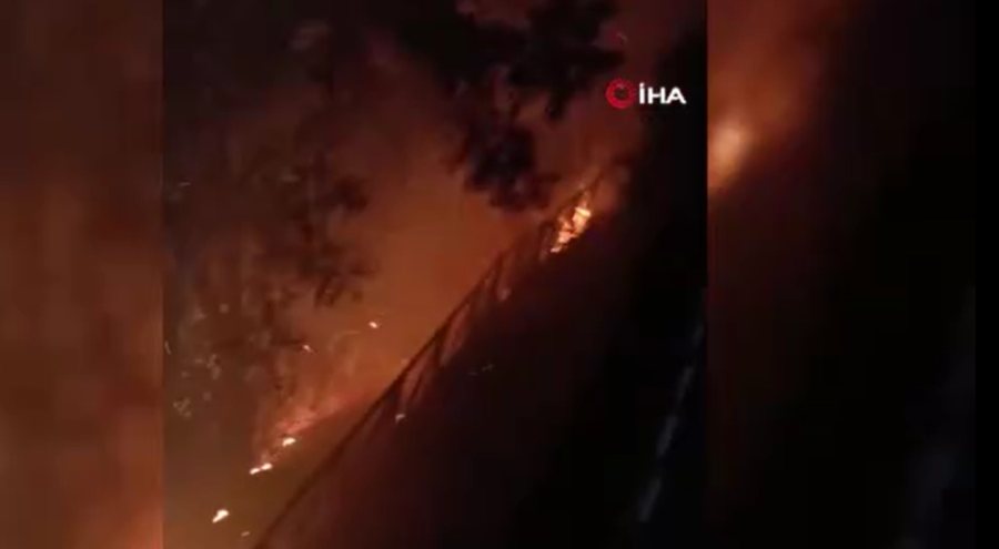 Bursa'da korku dolu anlar! Havai fişek yangın çıkarttı