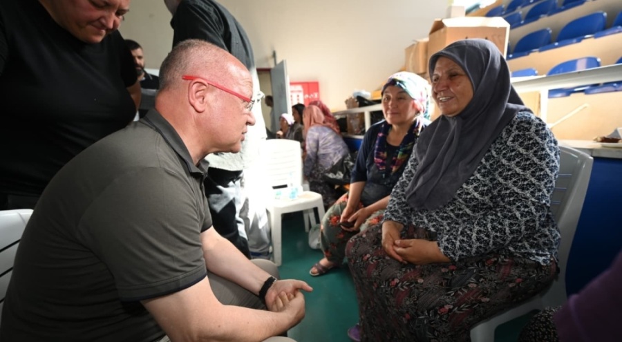 AK Parti'den yangın bölgelerine çıkarma