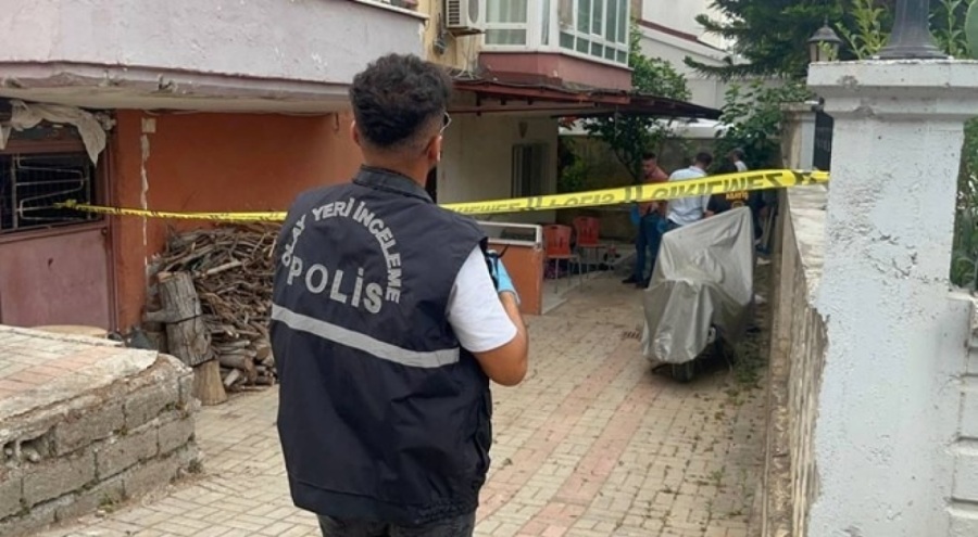 Evinin önünde ölü bulundu