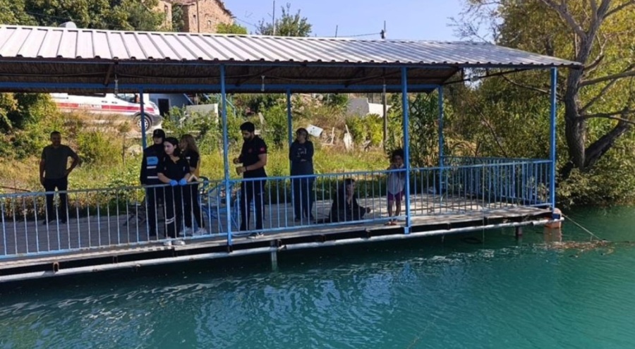Yeğeninin düşen terliğini almak için girdiği baraj gölünde kayboldu
