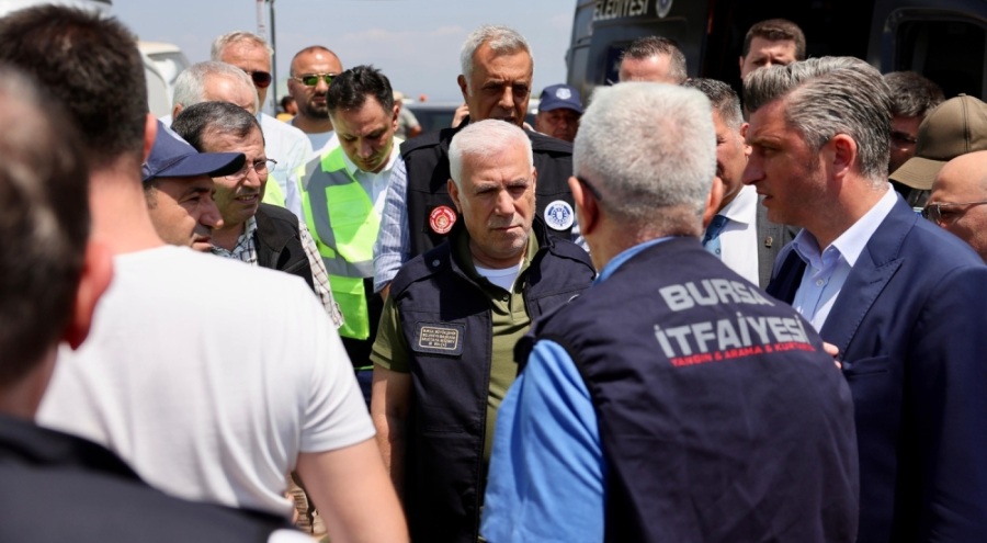 Başkan Bozbey: "Bursa'daki yangında 10 bin futbol sahası alanı kaybedildi"