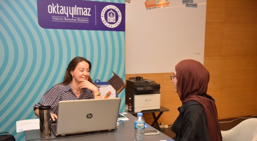 Yıldırım Belediyesi'nden gençlere ücretsiz tercih danışmanlığı hizmeti