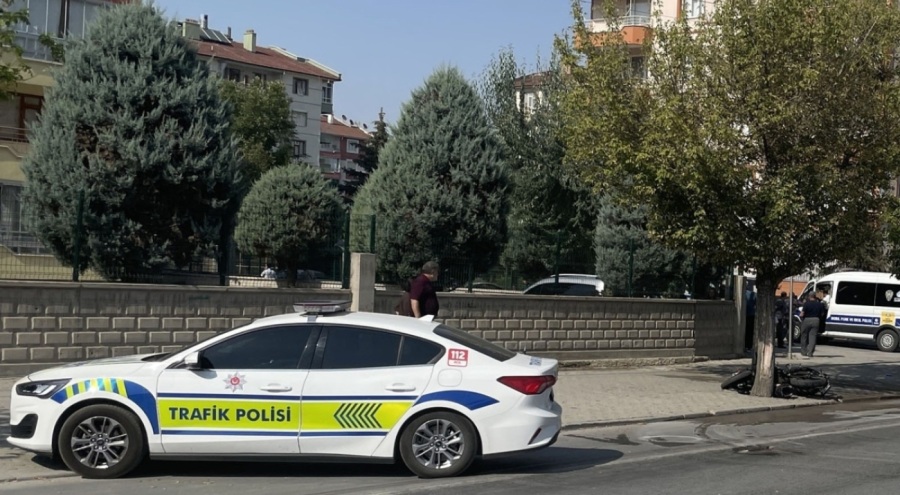 Feci kaza! Motosiklet, bisiklete çarptı: 2 kişi yaşamını yitirdi