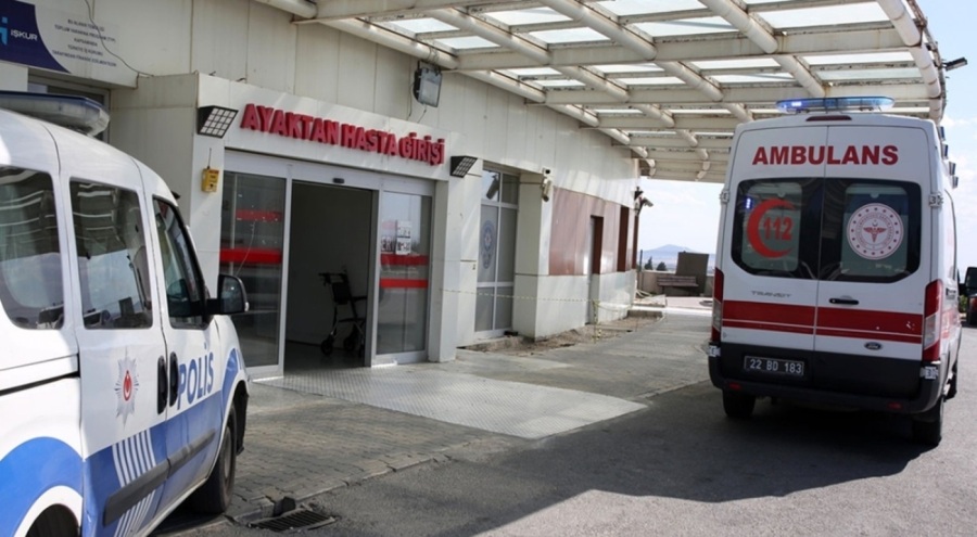 Fare zehri yutan 2 yaşındaki çocuk hastaneye kaldırıldı