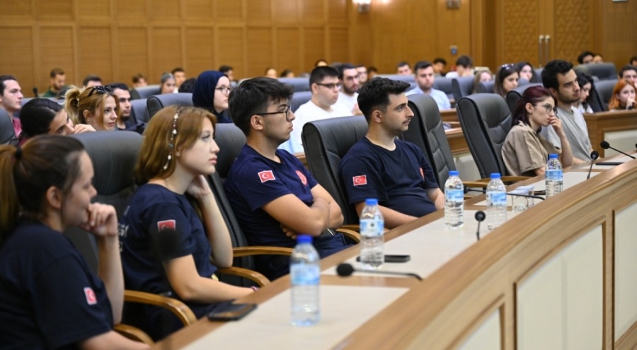 Büyükşehir'de stajyerler oryantasyon eğitiminde