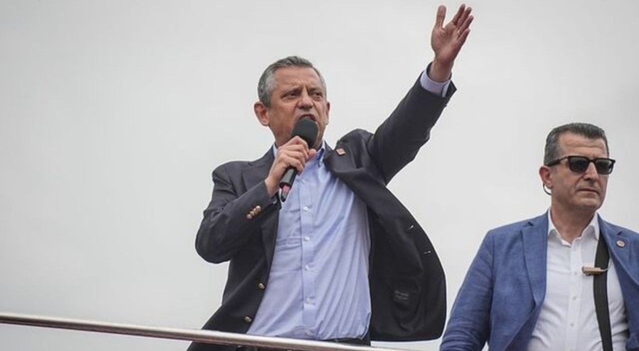 Aksaray'da 'Millet İradesine Sahip Çıkıyor' mitingi! Özgür Özel konuşuyor
