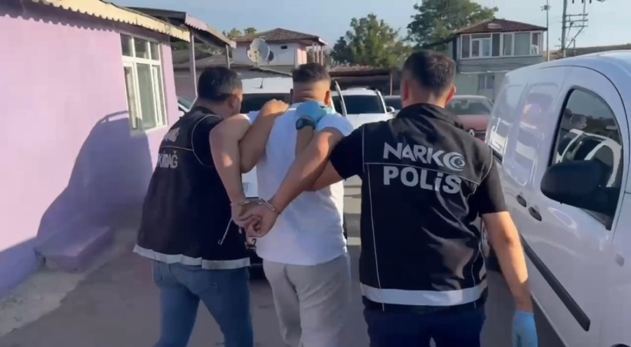 Bonzai içeceği pazarlayan torbacıya özel operasyon