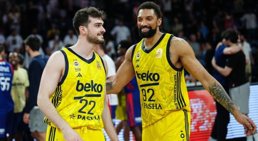 Khem Birch bir yıl daha Fenerbahçe'de kalacak