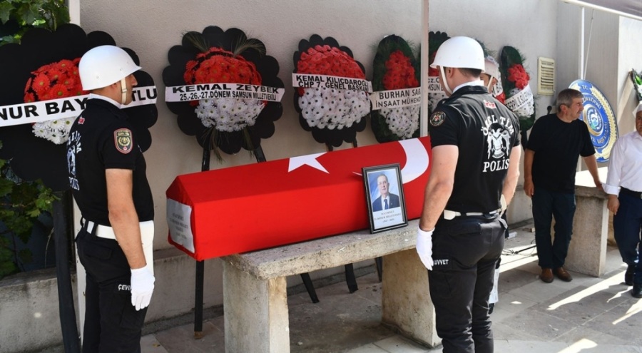 Hayatını kaybeden eski CHP Samsun Milletvekili Suat Binici son yolculuğuna uğurlandı