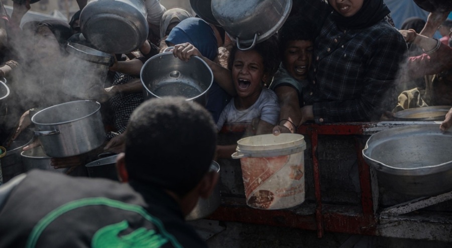 Almanya: İsrail'in Gazze'ye uyguladığı abluka kıtlığa yol açıyor