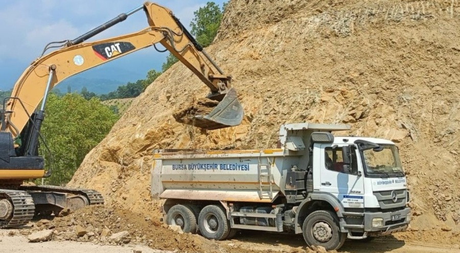 Bursa Büyükşehir Belediyesi kırsal kesimde yol kalitesini artırıyor