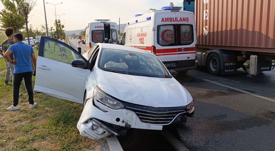 Bursa'da cip ile otomobil çarpıştı!