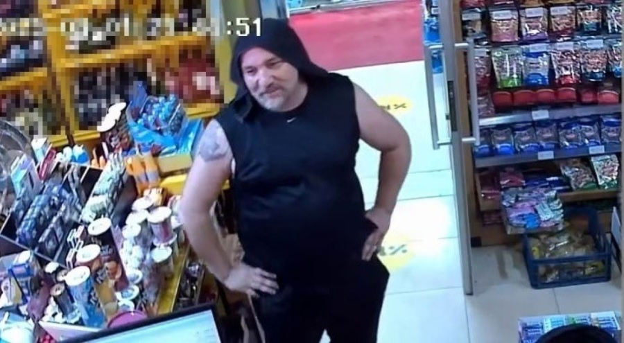 Gülerken bir anda yere yığıldı, hayatını kaybetti