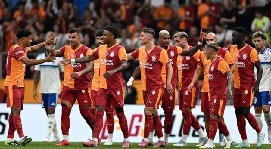 Galatasaray'dan Trendyol Süper Lig'in yeni sezonu için kadro bildirimi
