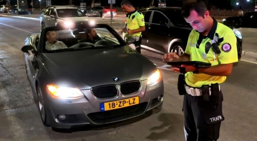 Direksiyon başında alkollü yakalanan sürücüden pes dedirten açıklama