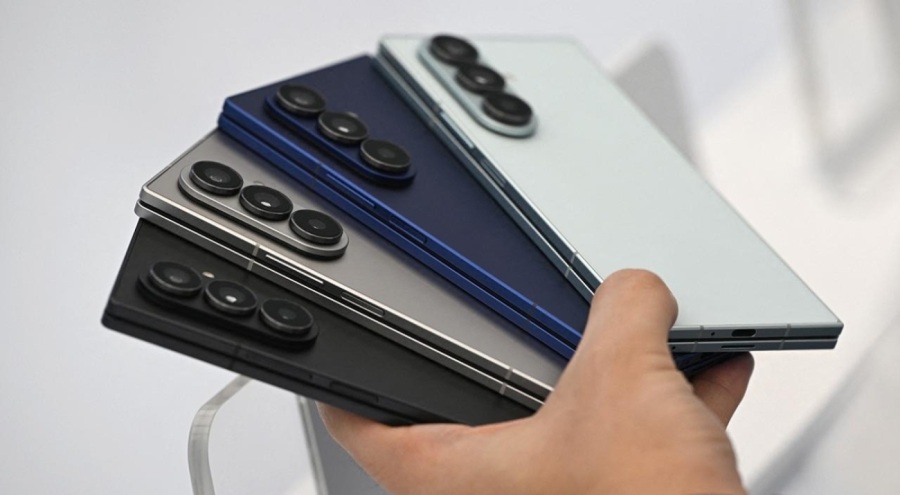 Londra'da 12 bin akıllı telefonu taşıyan tır çalındı