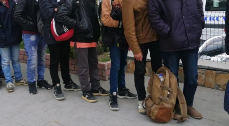 Düzensiz göçmen operasyonu: Çok sayıda kişi yakalandı!