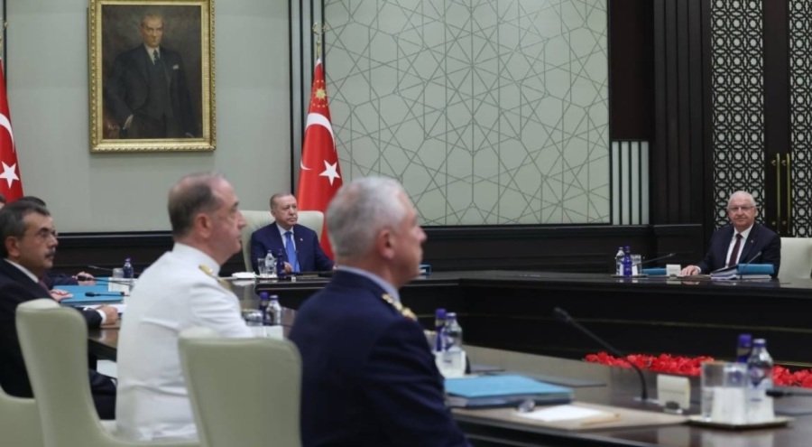 Cumhurbaşkanı Erdoğan başkanlığındaki Yüksek Askeri Ş&ucirc;ra toplantısı sürüyor