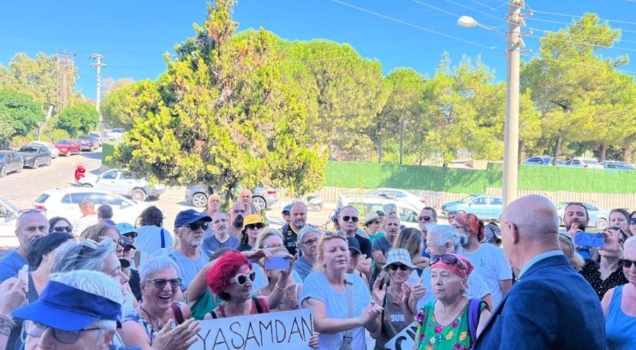 Muğla Datça'da hayvanseverler ayaklandı