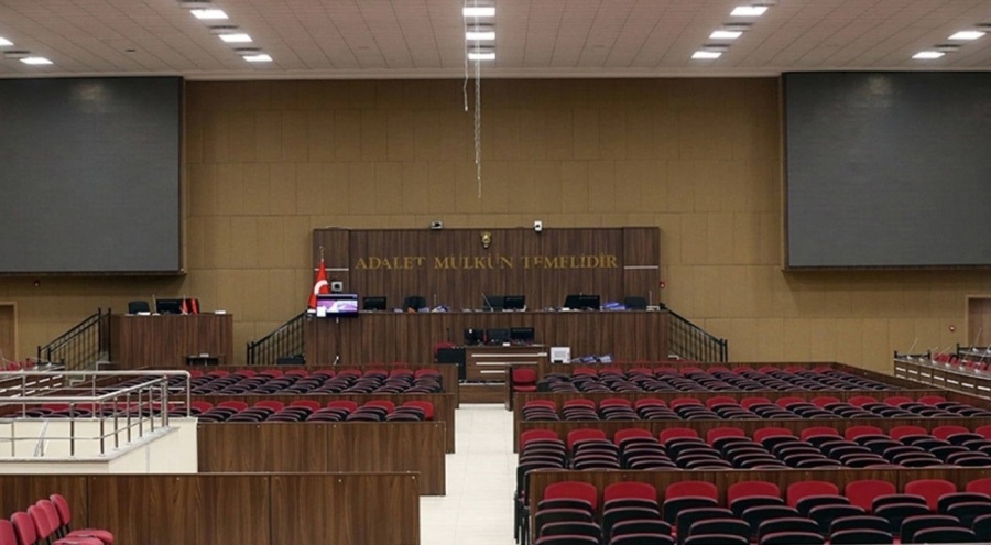 İzmir Büyükşehir Belediyesi'ne yönelik 2 iddianame daha kabul edildi