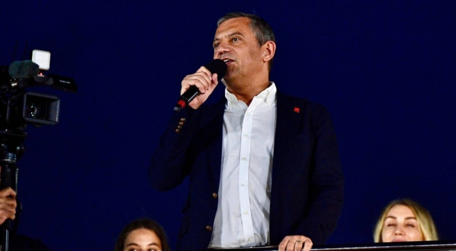 Özgür Özel: Bazı savcılarla bağlantılı avukatlar 'İBB davası borsası' oluşturdu, elimizdeki kanıt...