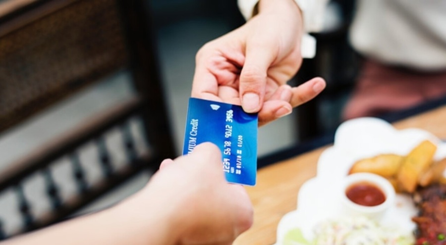 Ticaret Bakanlığı'ndan 5 yemek kartı şirketine ceza yağdı