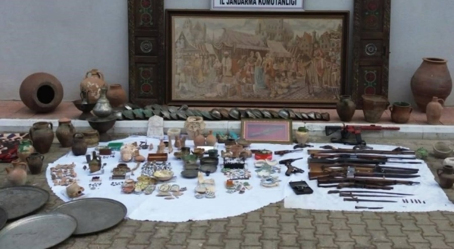 İznik'te antika dükkanına baskın! 1500 yıllık tablonun değeri 4.5 milyon dolar