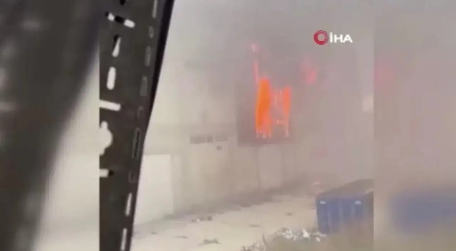 Esenyurt'ta depo yangını