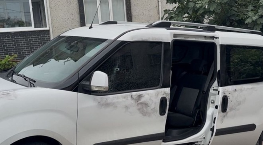 Evinin önünde kurşun yağmuruna tutuldu, hastanede öldü